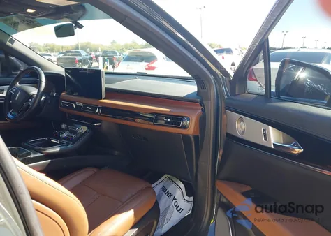 2023 Lincoln Nautilus Reserve z USA, uszkodzony, nr VIN 2LMPJ8K94PBL23983